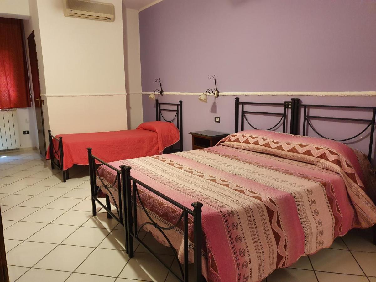 Hotel Caribe Casalnuovo Di Napoli Eksteriør bilde