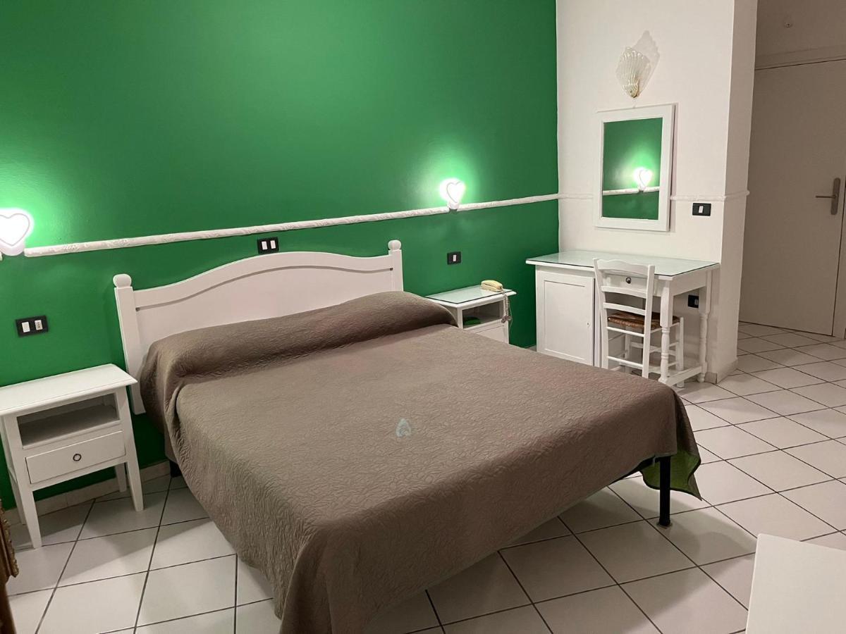 Hotel Caribe Casalnuovo Di Napoli Eksteriør bilde