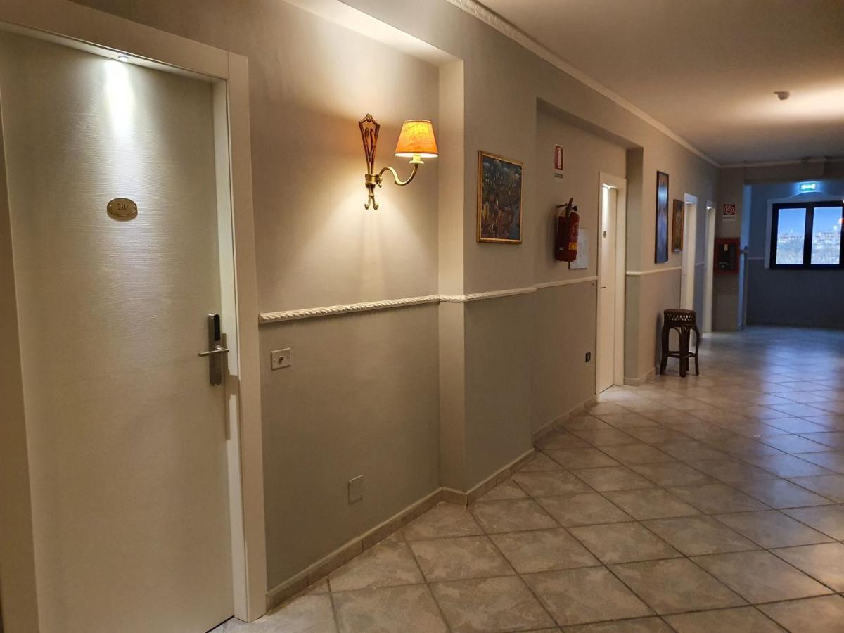 Hotel Caribe Casalnuovo Di Napoli Eksteriør bilde